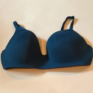 Victoria's Secret 38D T-shirt Lightly Lined Wireless Bra